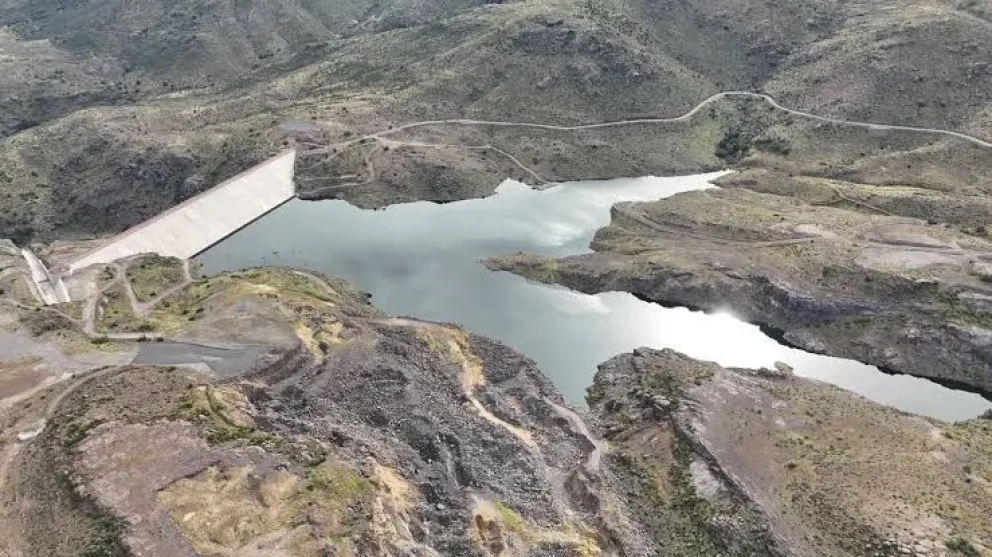 El objetivo es retomar las iniciativas de los embalses Las Trancas y Murallas Viejas, consideradas estratégicas para fortalecer la seguridad hídrica de la comuna