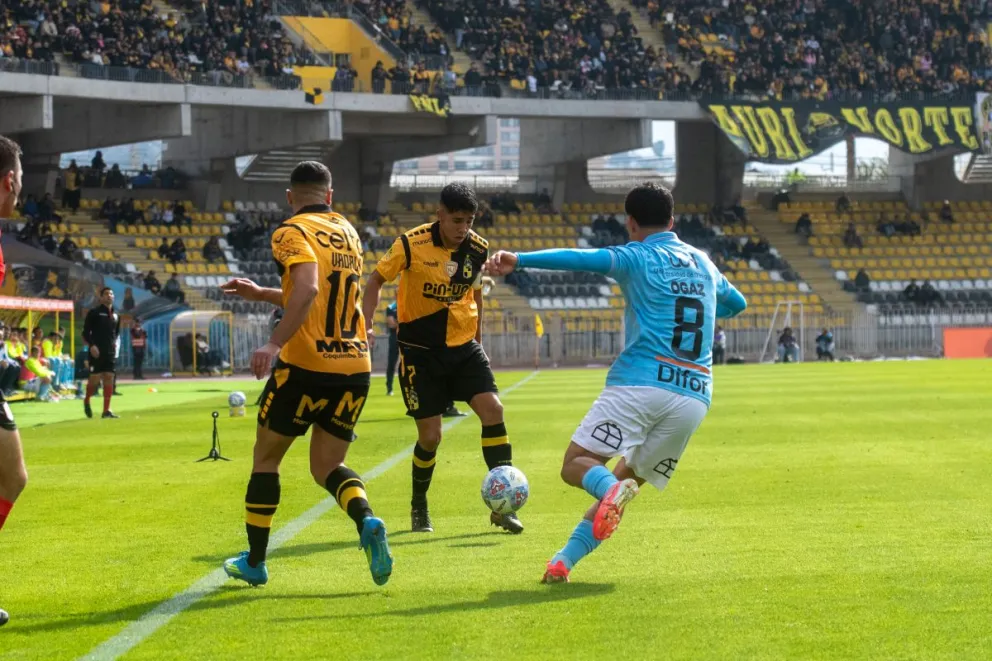 Los hinchas del cuadro pirata deberán esperar la evaluación que realizarán las autoridades sobre la final de la Copa de la Liga 2026. (Foto: Cristian Silva) 