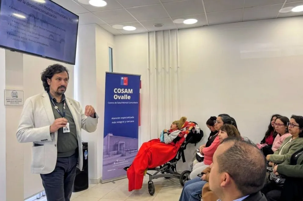 Las atenciones del centro se orientan por el modelo “Recovery”, que sitúa a la persona en el centro de su proceso de recuperación y considera sus aspiraciones, vínculos y participación en la comunidad.