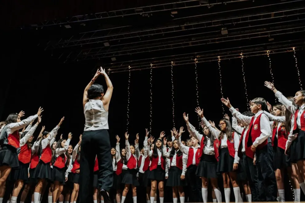 El plato fuerte de la velada será la visita del Coro de Niños Cantores de Córdoba, dirigido por la maestra María Emilia Puebla. (Foto: Cedida)