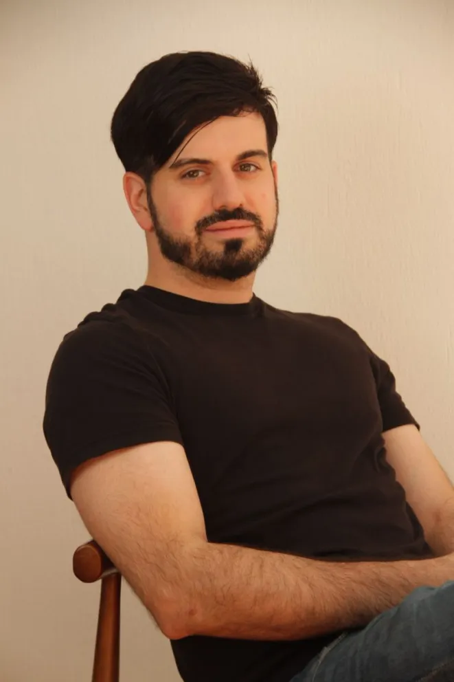  Nicolás Videla, fundador de ZTZ Tech Group, lidera una empresa que desarrolla respuestas utilizando inteligencia artificial para compañías como Uber, Mercado Libre, Falabella y Mapfre.