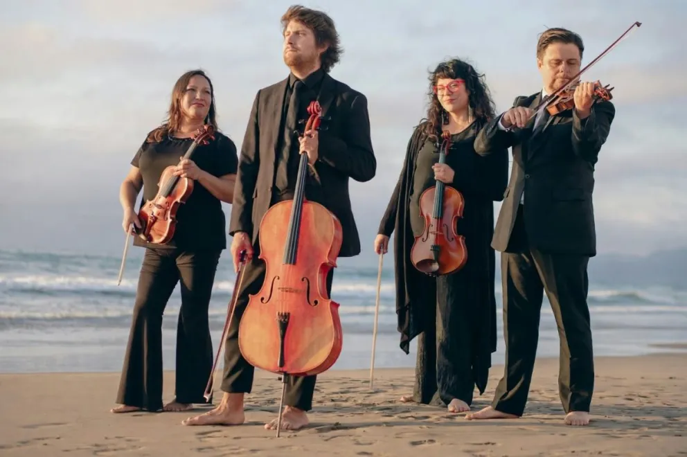 En el emblemático espacio costero se encontrarán sobre el escenario el Ensamble InConcerto (Ecuador), el Cuarteto Mistral y el Trío Mismar, reuniendo a músicos de Chile y Ecuador en una jornada al aire libre.