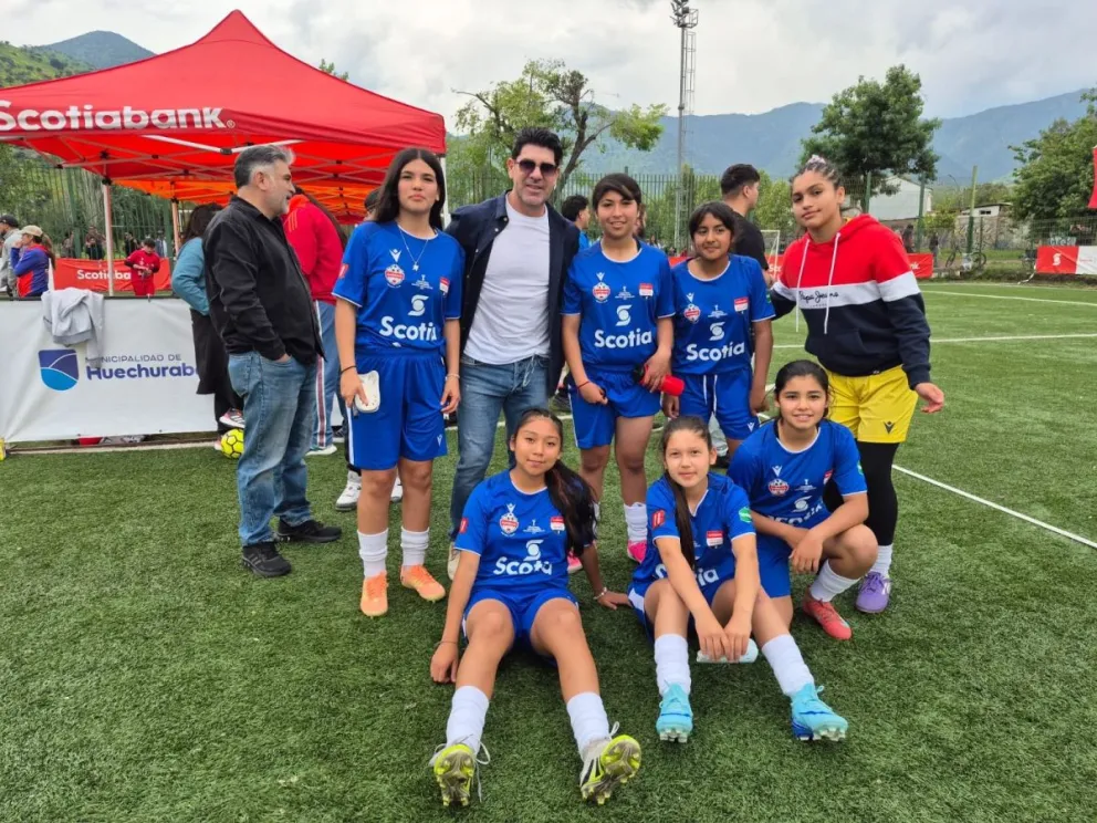 Equipo femenino del Colegio Gabriela Mistral gana campeonato nacional