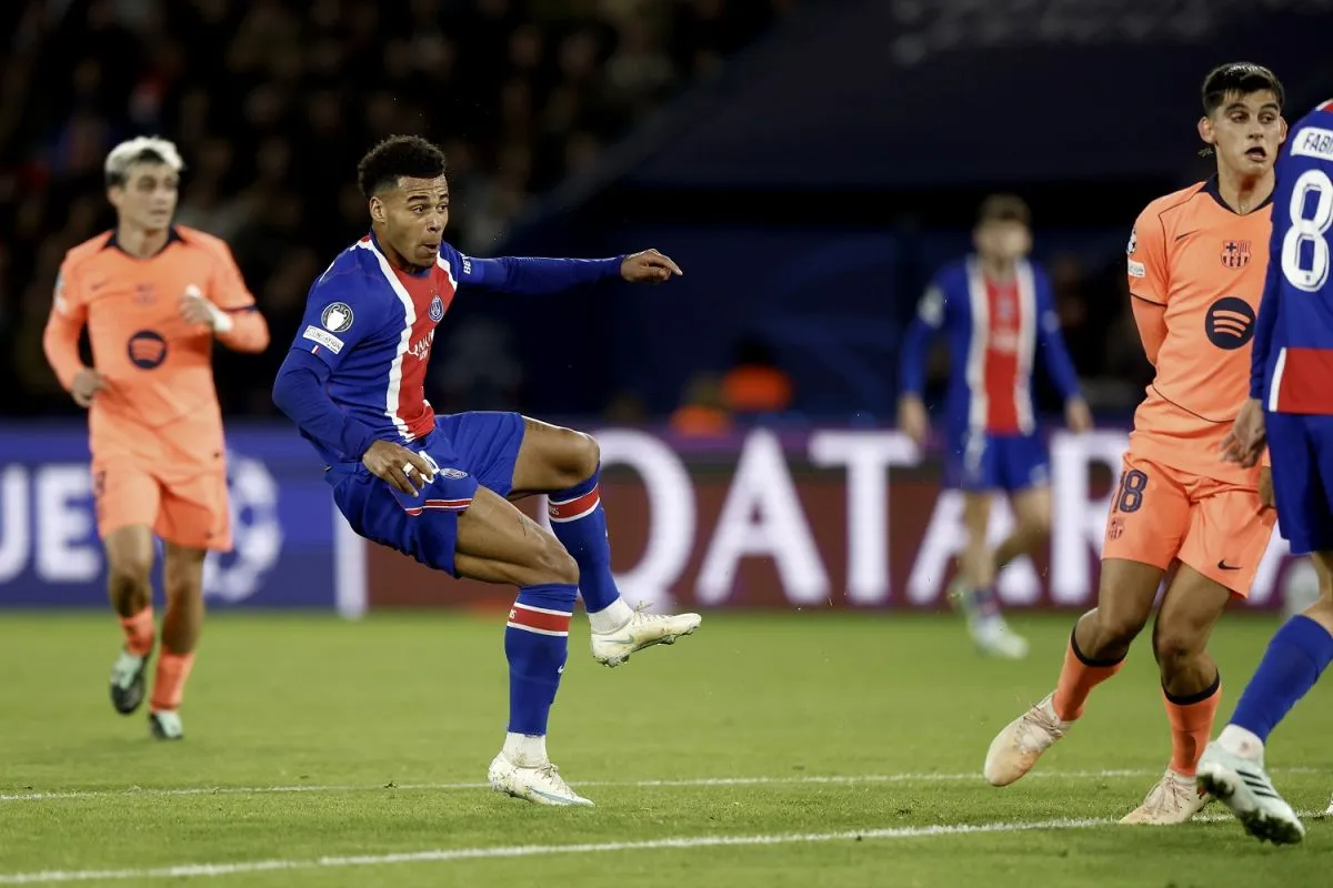 El PSG impone galones de campeón ante el Barcelona