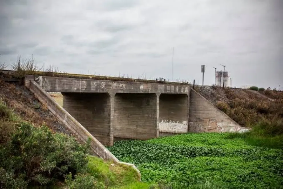La historia del Puente El Culebrón está marcada por las violentas crecidas del estero durante inviernos lluviosos, como ocurrió en 1984, 1986 y 1997.