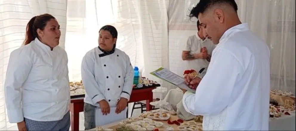 La ExpoBoda fue una jornada en la que los estudiantes pudieron mostrar sus capacidades y comenzar a proyectar su ingreso al mundo laboral. (Foto: Cedida)
