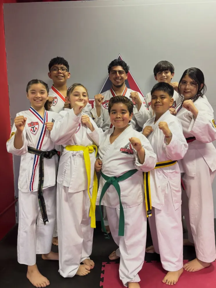 Todos los representantes de la academia lograron subir al podio y obtener medallas en las distintas categorías. (Foto: Cedida)
